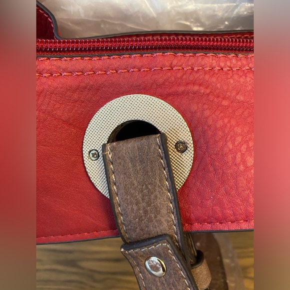 Lisa Fang Red Purse w/ Attached Wallet - Picture 4 of 9